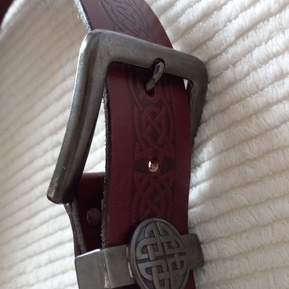 LEE RIVER Belt 8134 Buckle Belt Celtic Design Brown Leather SZ 28 (S) Ireland - Picture 2 of 9